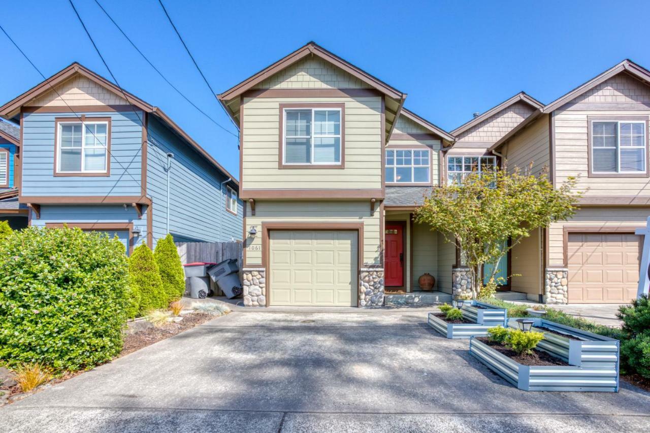 Seaside Upscale Townhome Exterior photo